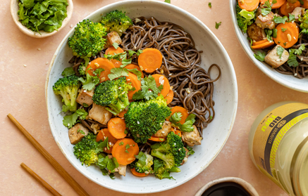 Fitnes recept: Soba rezanci s tofujem in zelenjavo