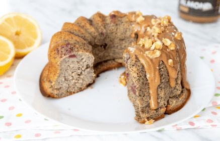 Fitnes recept: Torta polna beljakovin, z makovimi semeni in češnjami